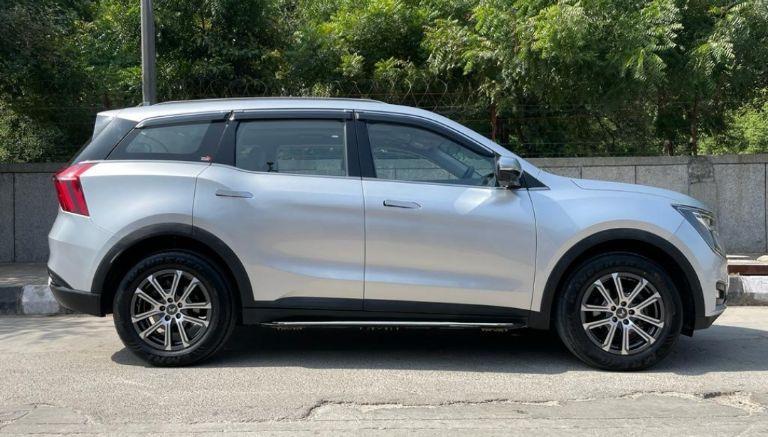 Mahindra XUV700 AX 7 Petrol AT Luxury Pack 7 STR 2021