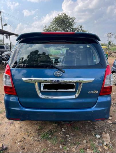 Toyota Innova 2.5 V 7 STR 2013