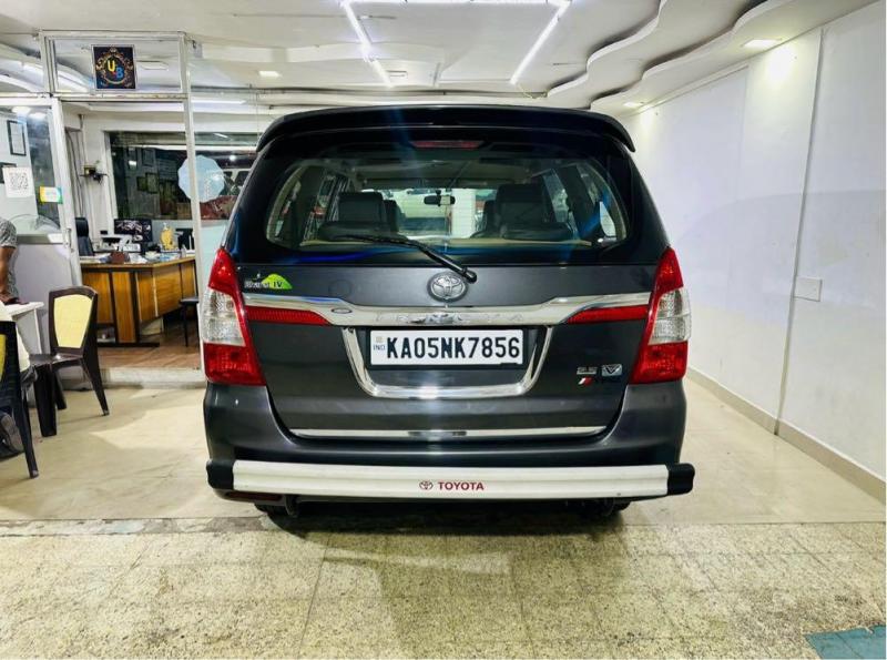 Toyota Innova 2.5 V 8 STR 2015