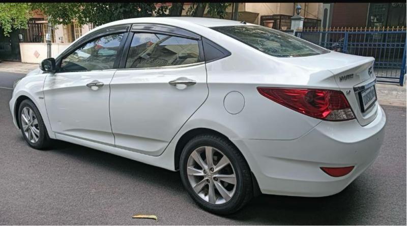 Hyundai Verna 1.6 CRDI SX (O) 2012