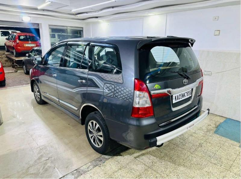 Toyota Innova 2.5 V 8 STR 2015