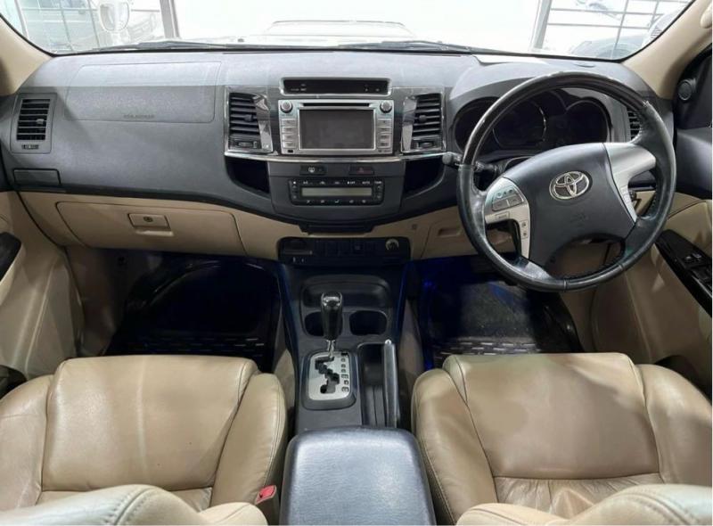 Toyota Fortuner 2.8 4x2 AT 2014
