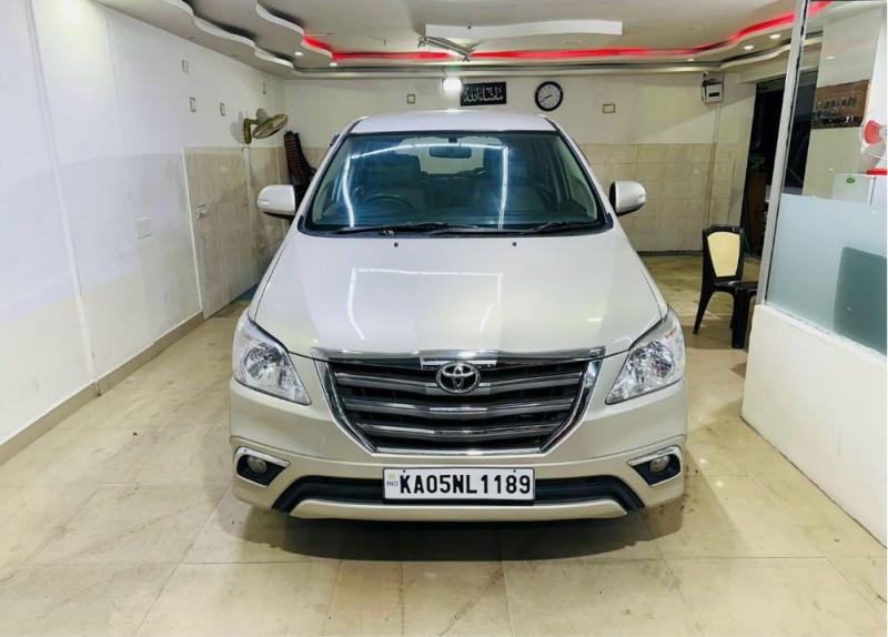 Toyota Innova 2.5 V 7 STR 2015
