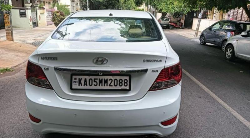 Hyundai Verna 1.6 CRDI SX (O) 2012