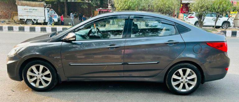 Hyundai Verna 1.6 SX 2012