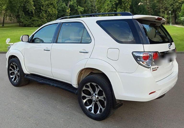 Toyota Fortuner 2.8 4x2 AT 2013