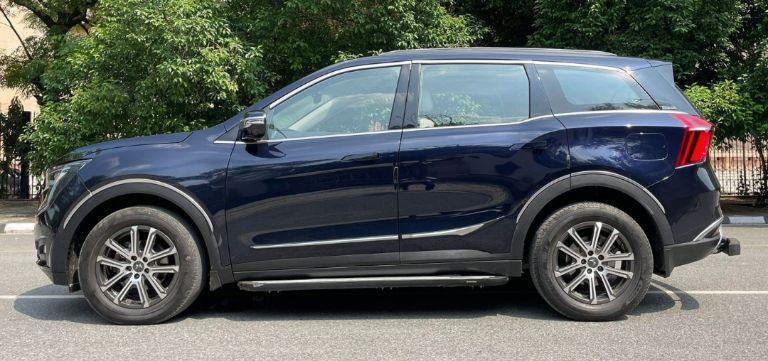 Mahindra XUV700 AX 7 Petrol AT 7 STR 2022