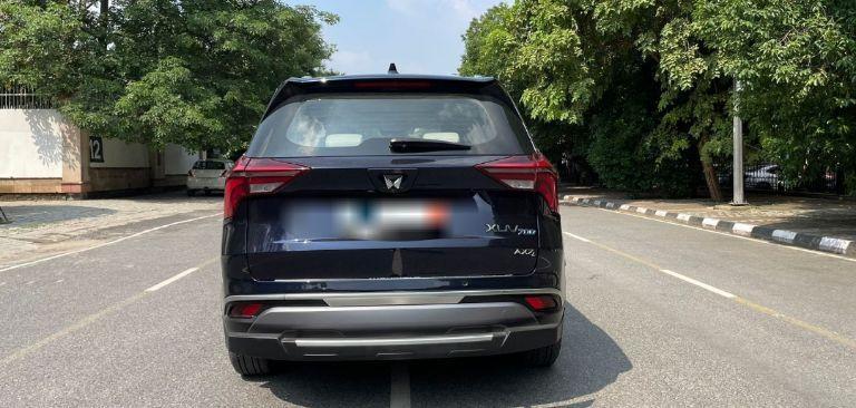 Mahindra XUV700 AX 7 Petrol AT 7 STR 2022