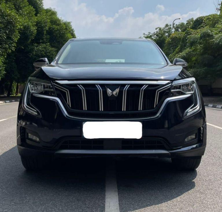 Mahindra XUV700 AX 7 Petrol AT 7 STR 2022