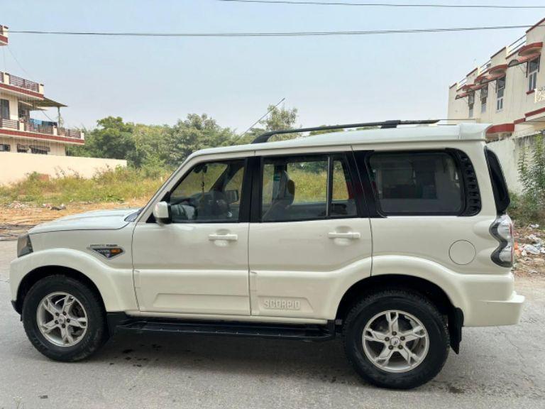 Mahindra Scorpio S10 2017