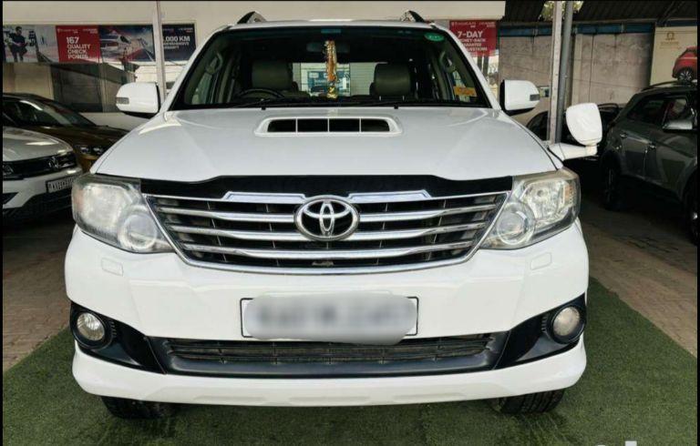 Toyota Fortuner 3.0 4X2 AT 2012