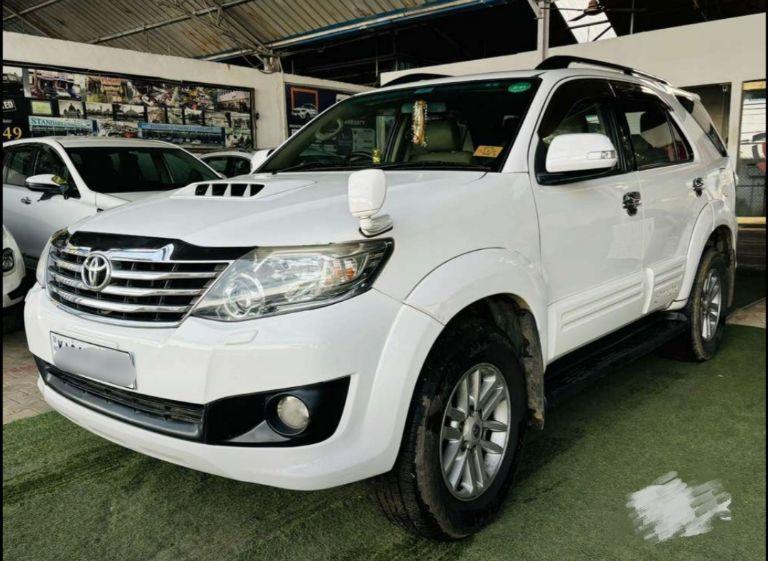 Toyota Fortuner 3.0 4X2 AT 2012