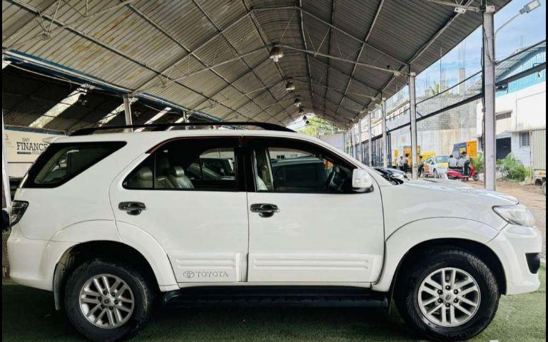 Toyota Fortuner 3.0 4X2 AT 2012