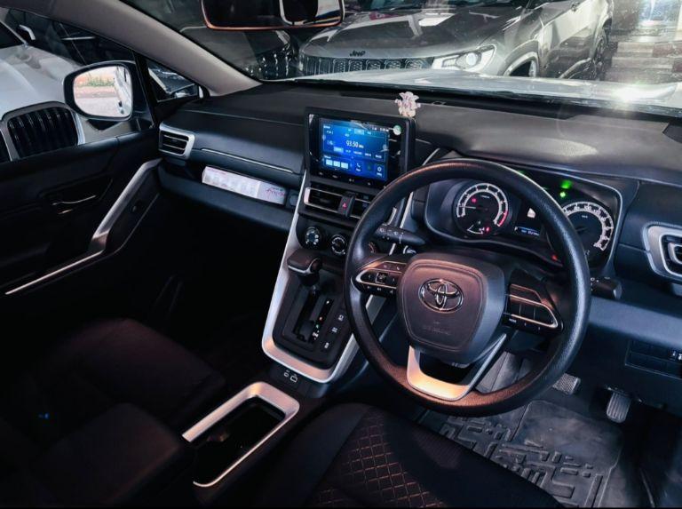 Toyota Innova Hycross GX 7 STR 2022