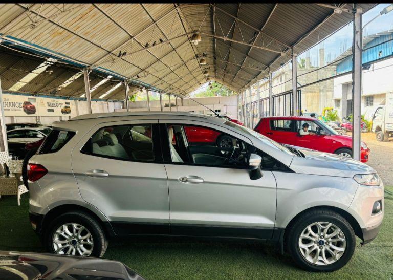 Ford EcoSport Titanium + 1.5L Ti-VCT AT 2016