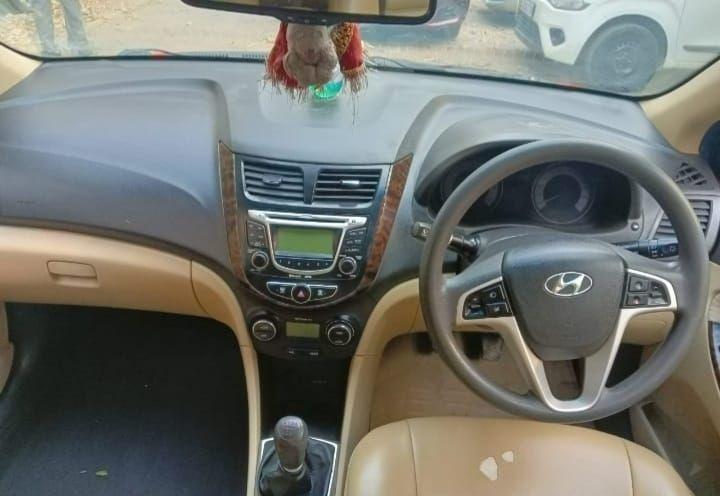 Hyundai Verna 1.6 SX 2012