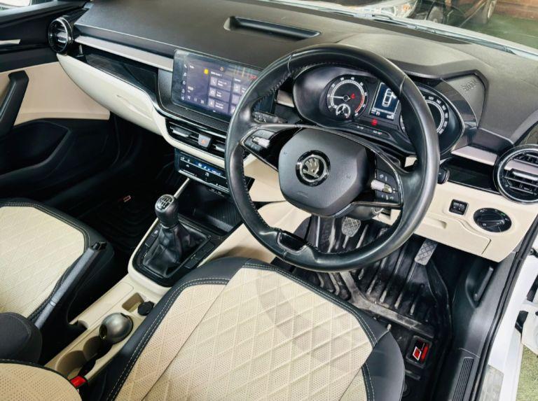 Skoda Slavia Ambition 1.0L TSI MT 2022