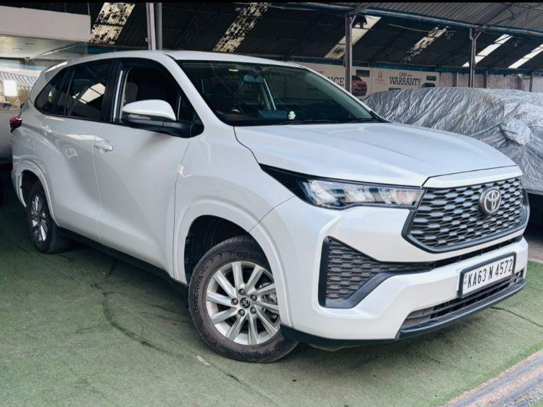 Toyota Innova Hycross GX 7 STR 2022