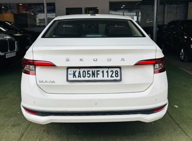 Skoda Slavia Ambition 1.0L TSI MT 2022