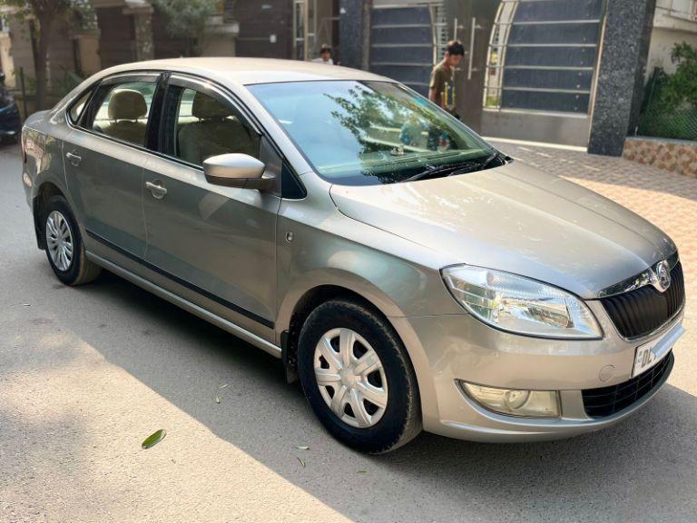 Skoda Rapid 1.6 MPI AMBITION AT 2012