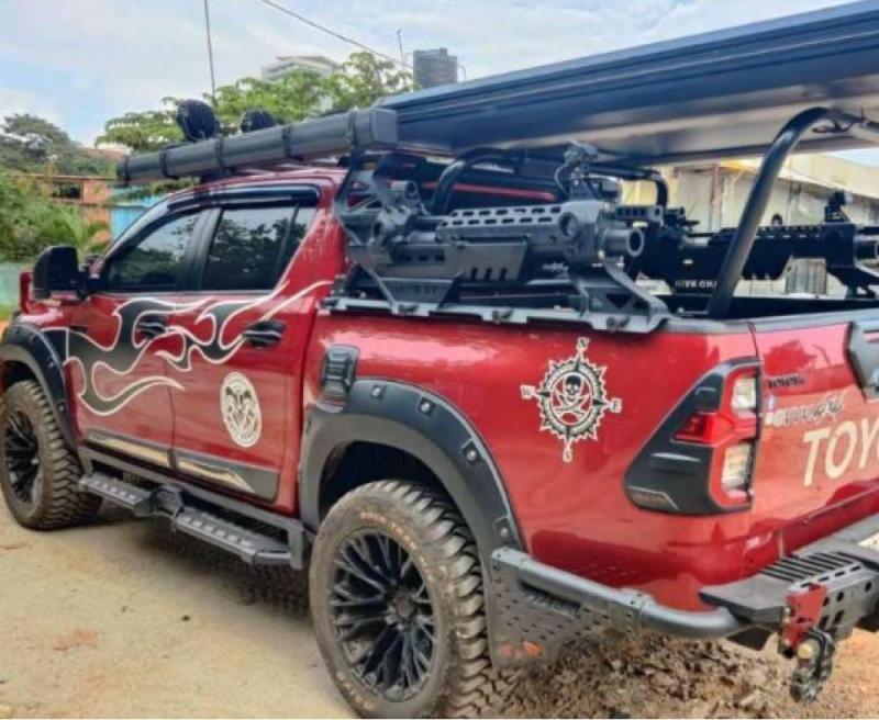 Toyota Hilux HIGH 4X4 AT 2023