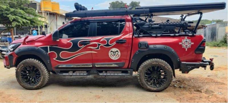 Toyota Hilux HIGH 4X4 AT 2023