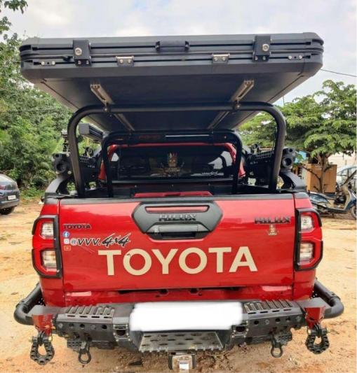 Toyota Hilux HIGH 4X4 AT 2023