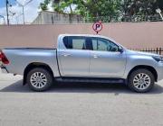 Toyota Hilux HIGH 4X4 AT 2023