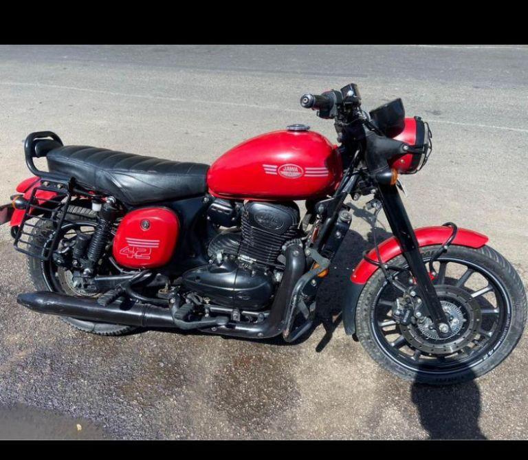 Jawa Forty Two 295CC Dual ABS BS6 2021