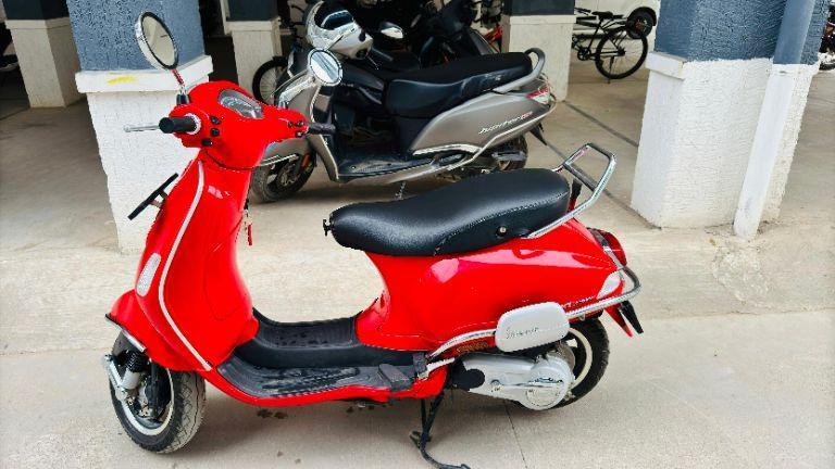 Piaggio Vespa VXL 125cc 2022