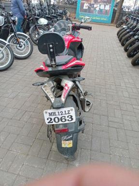 Bajaj Pulsar RS200 ABS 2015