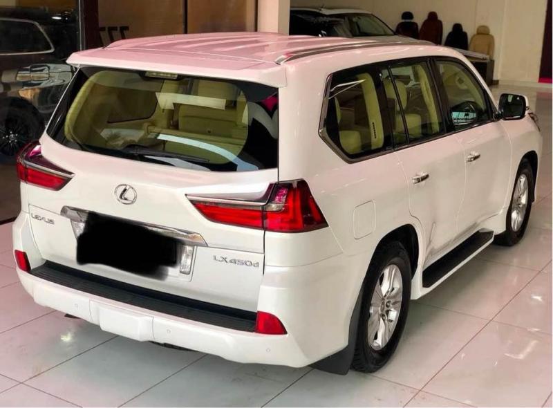 Lexus LX 450d 2017