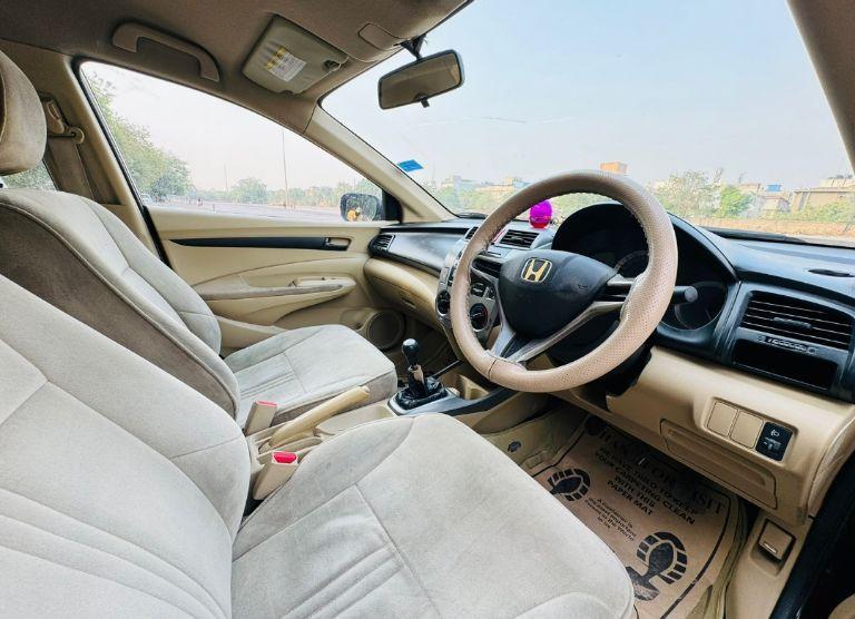 Honda City E i-VTEC 2013