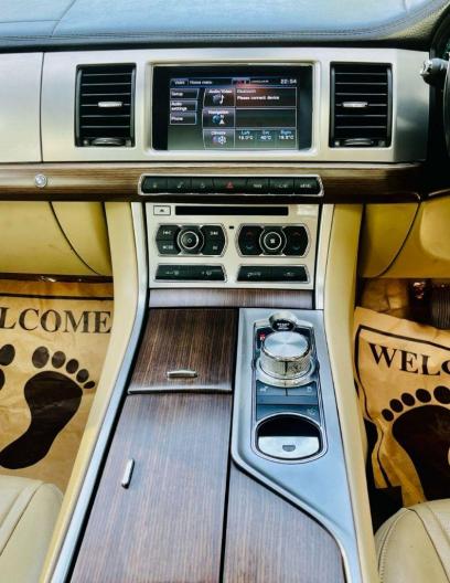 Jaguar XF 2.2 Diesel Luxury 2015