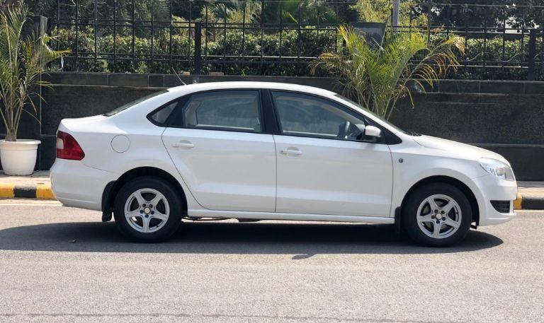 Skoda Rapid Ambiente 1.6 MPI AT 2012