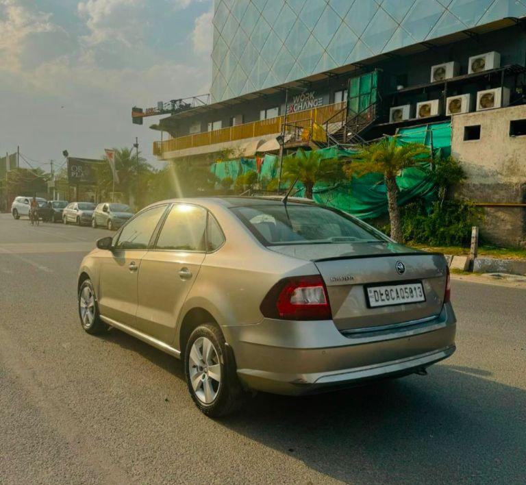 Skoda Rapid 1.5 TDI STYLE MT 2017