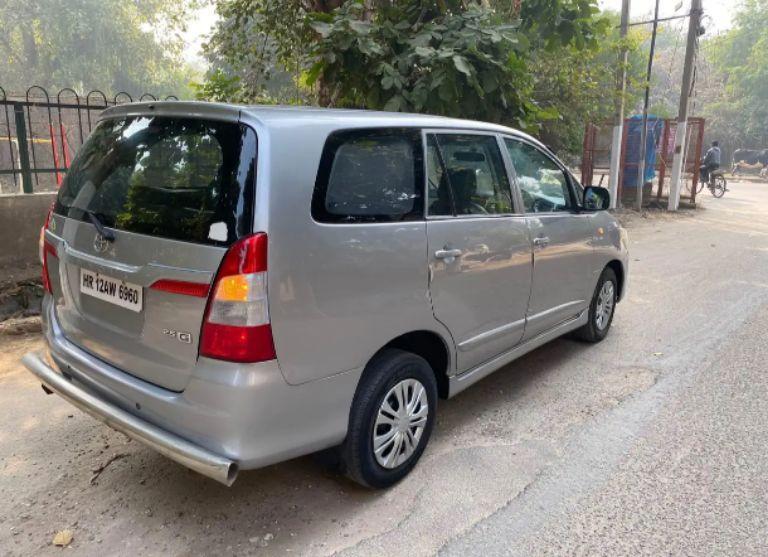 Toyota Innova 2.5 GX 7 STR BS IV 2015