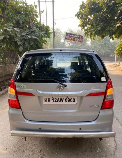 Toyota Innova 2.5 GX 7 STR BS IV 2015