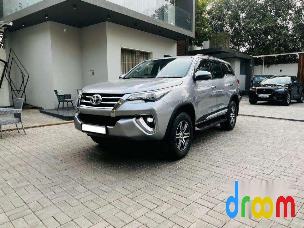 Toyota Fortuner 2.7 4x2 AT 2020