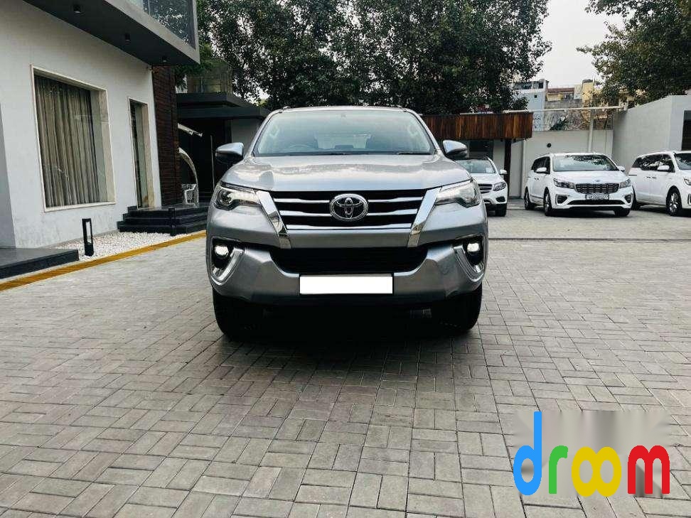 Toyota Fortuner 2.7 4x2 AT 2020