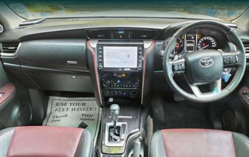 Toyota Fortuner Legender 2.8 4x4 AT 2022