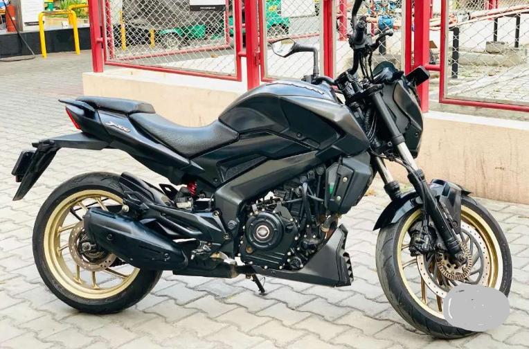 Bajaj Dominar 400 2018