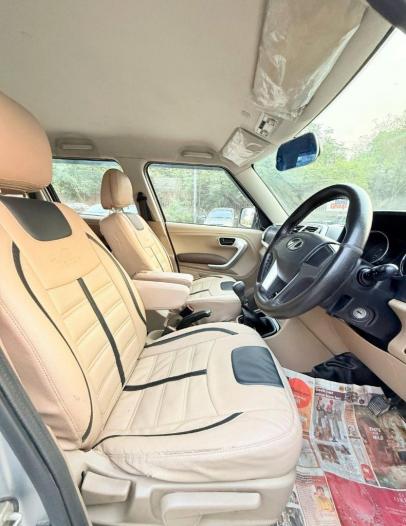 Mahindra TUV300 T8 2017