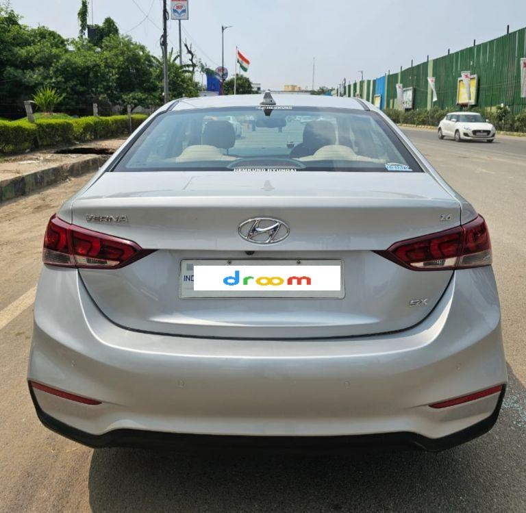 Hyundai Verna 1.6 VTVT SX 2018