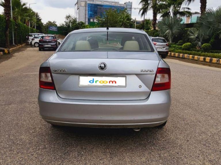 Skoda Rapid 1.6 MPI Elegance 2016