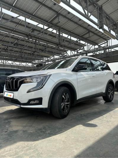 Mahindra XUV700 AX 5 Petrol MT 5 STR 2022