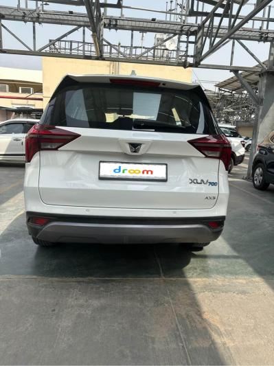 Mahindra XUV700 AX 5 Petrol MT 5 STR 2022