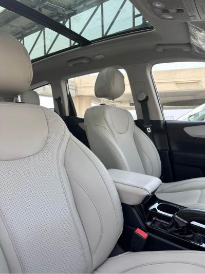 Mahindra XUV700 AX 5 Petrol MT 5 STR 2022
