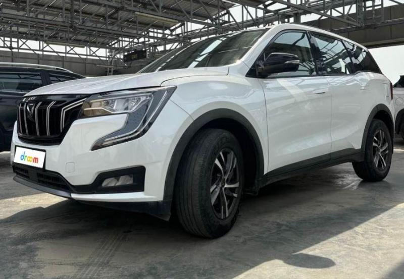 Mahindra XUV700 AX 5 Petrol MT 5 STR 2022