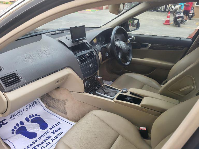 Mercedes-Benz C-Class 200 BlueEfficiency 2010